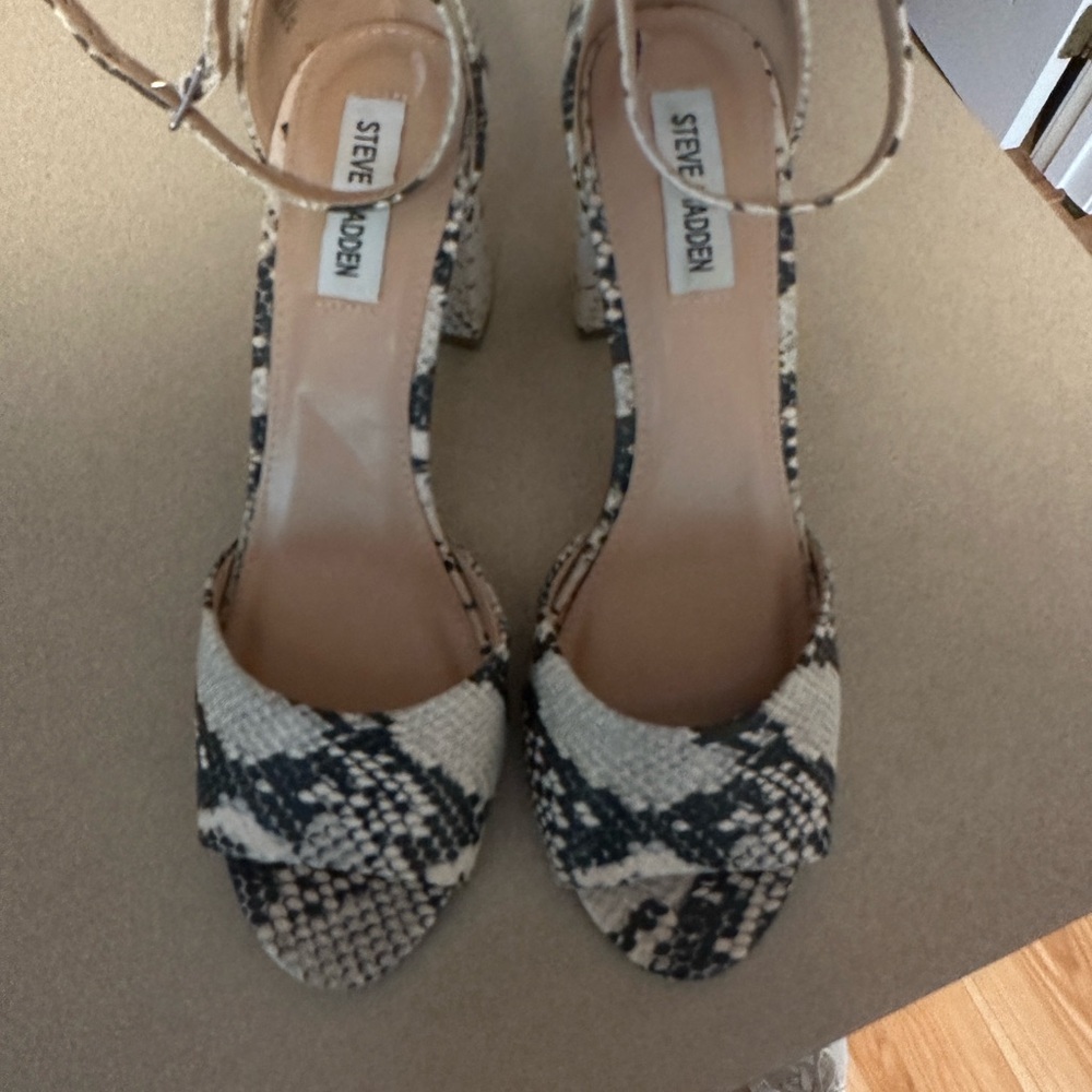 Steve Madden Black and Cream Heels with Snakeskin Pattern